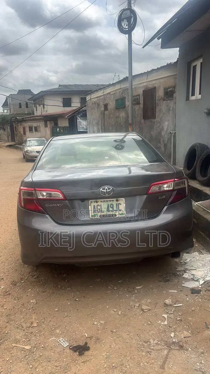 Toyota Camry 2013 Gray