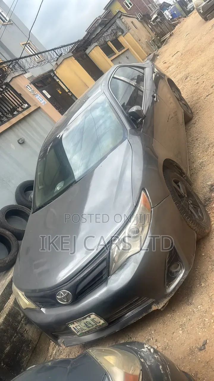 Toyota Camry 2013 Gray