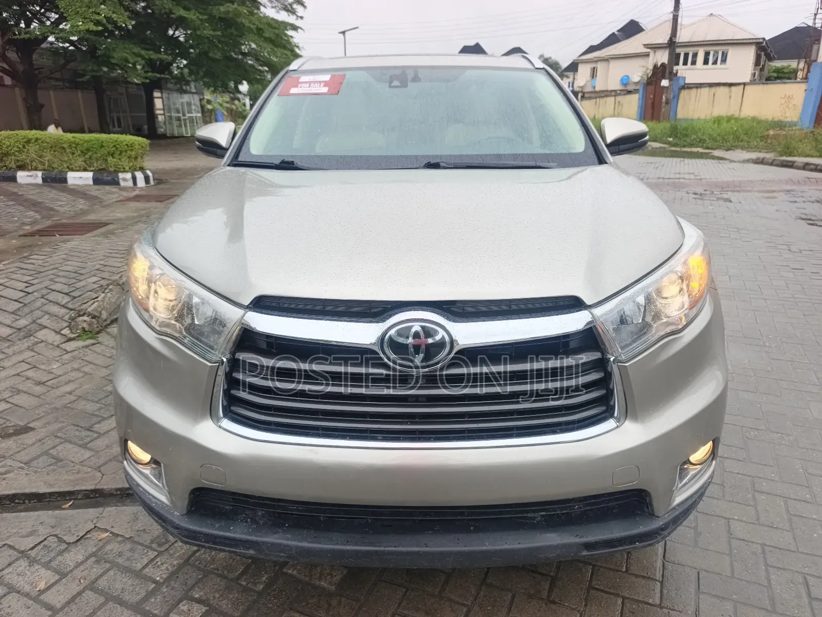 Toyota Highlander Limited V6 4x4 (3.5L 6cyl 6A) 2016 Gold