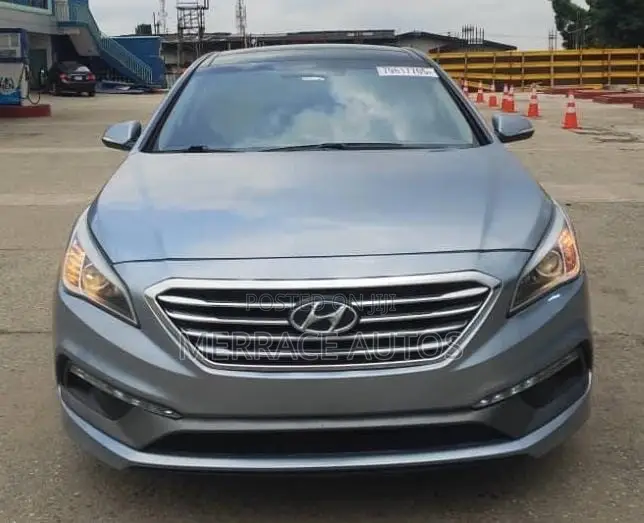 Hyundai Sonata Base Sedan FWD (2.4L 4cyl 6A) 2016
