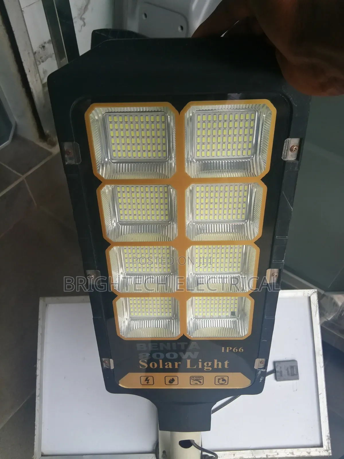 Original Street Light With Separate Panel, 8 Eyes