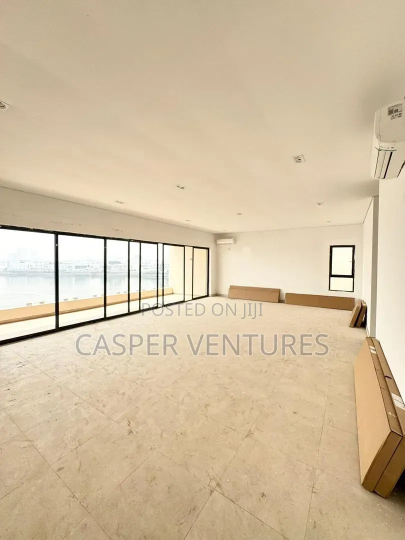 6bdrm Duplex in Banana Island for sale