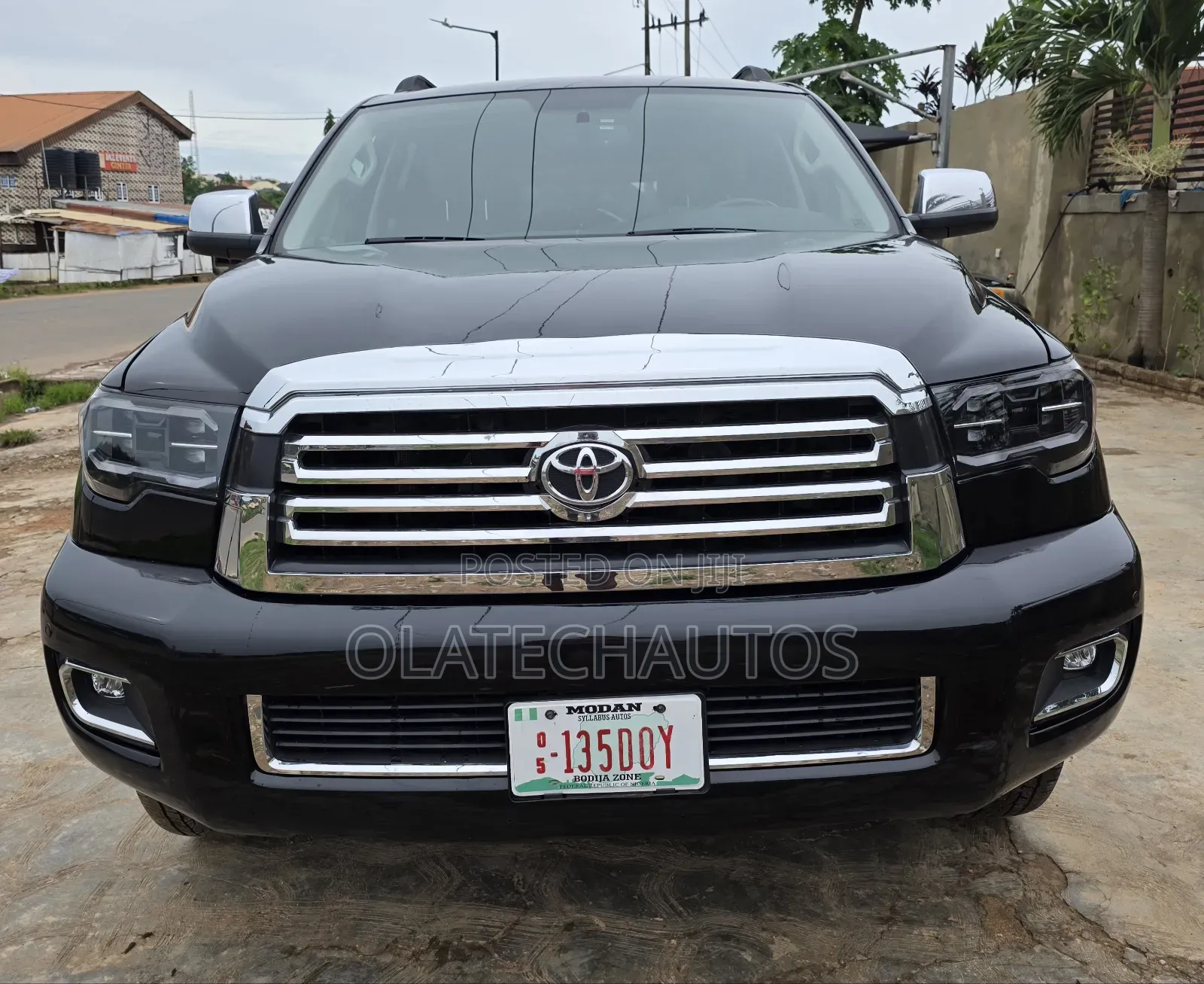 Toyota Sequoia SR5 4x4 2019 Black