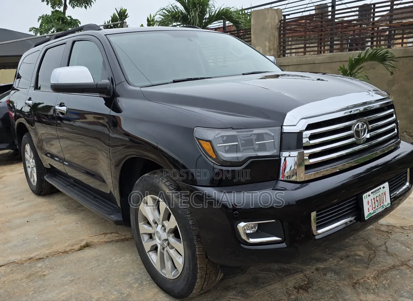 Toyota Sequoia SR5 4x4 2019 Black