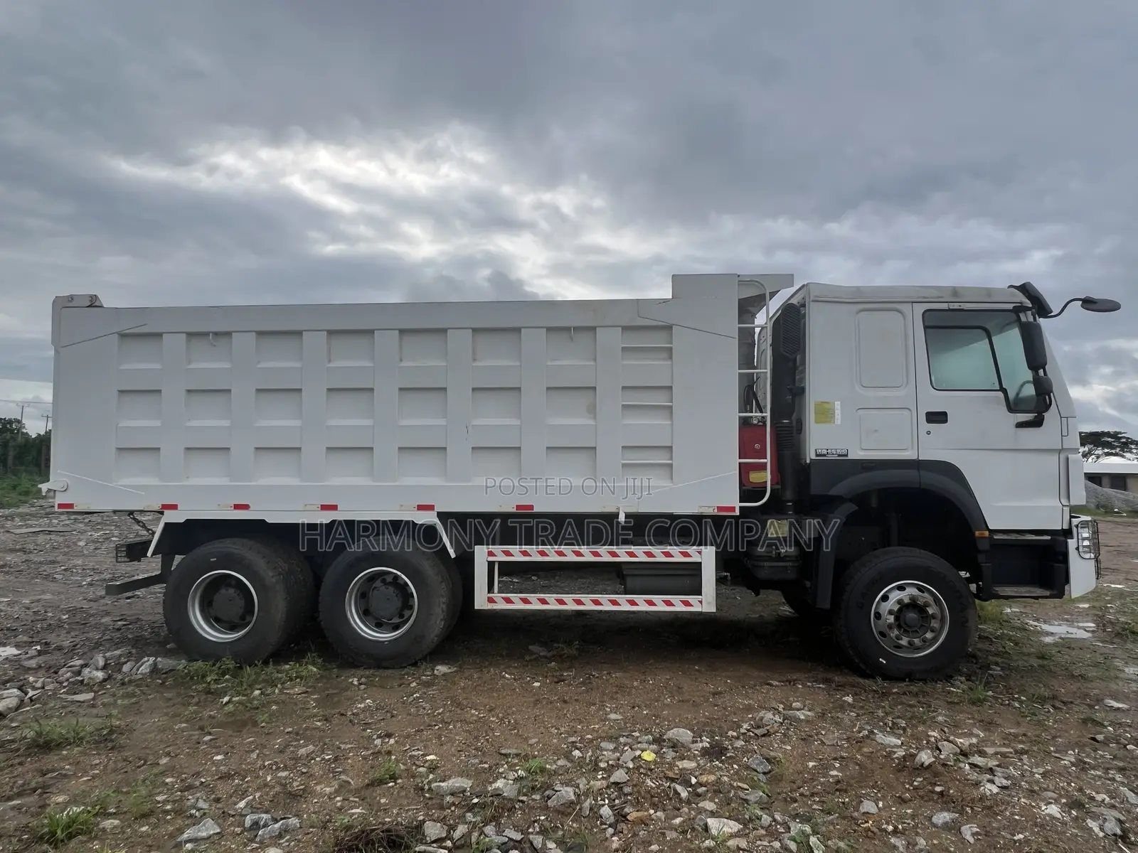 Used Howo Dump Truck, 6x4, Working Fine, Ready to Work