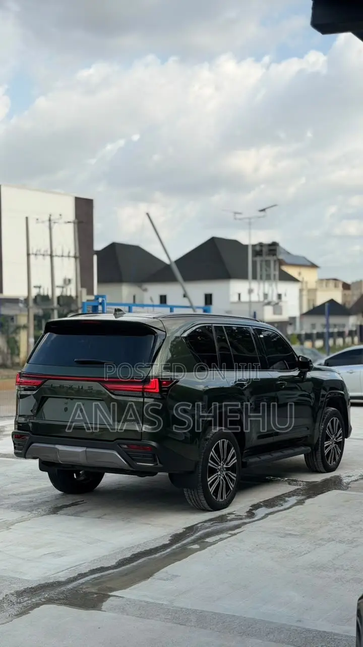 New Lexus LX 600 2025 Green