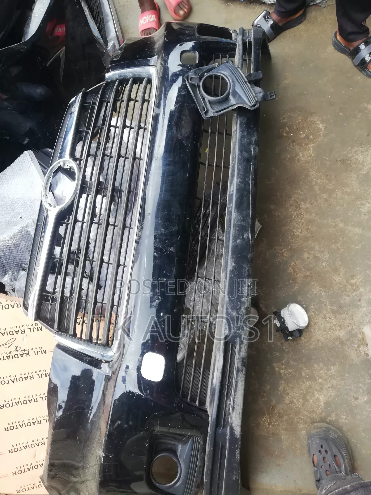 Complete Front Bumper for Toyota Highlanders 2015