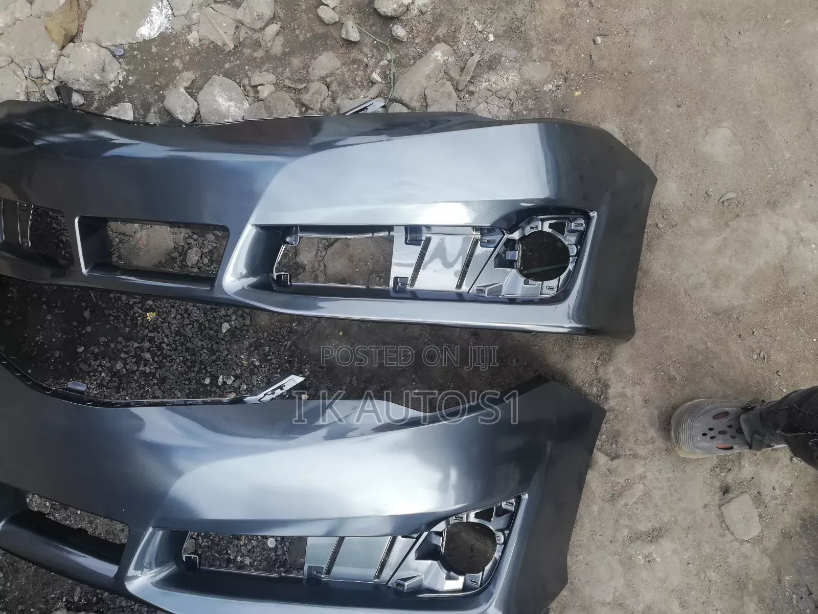 Empty Foreign Use Bumper for Toyota Camry 2012 or 2013 Sports