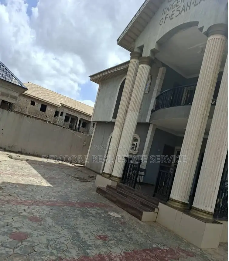 2bdrm Block of Flats in Peace Estate, Baruwa for sale