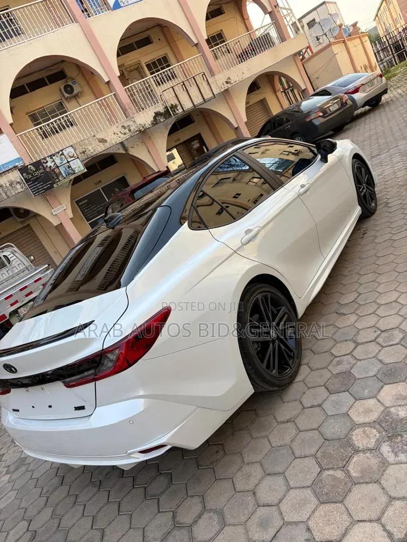 Toyota Camry 2025 White