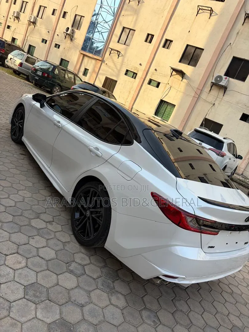 Toyota Camry 2025 White