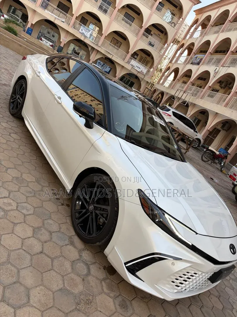 Toyota Camry 2025 White
