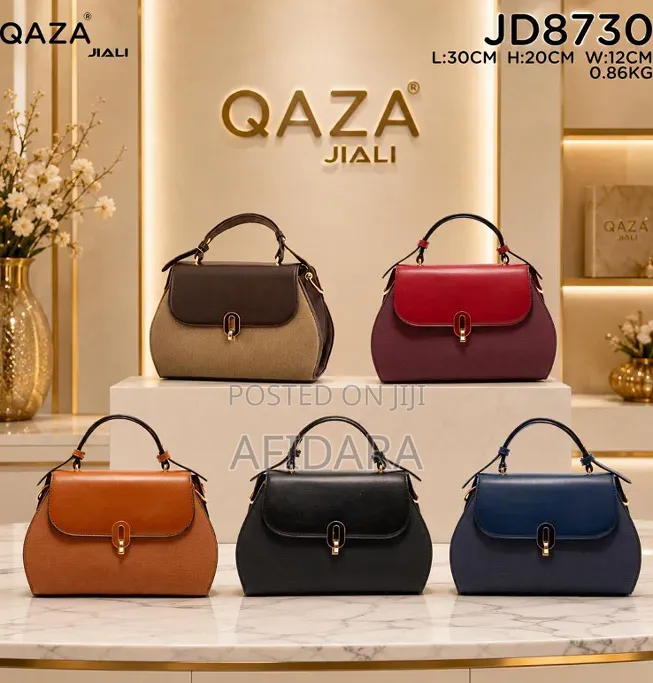 Qaza Elegant Two-Tone Handbag – Classy Perfect for Every Occasion