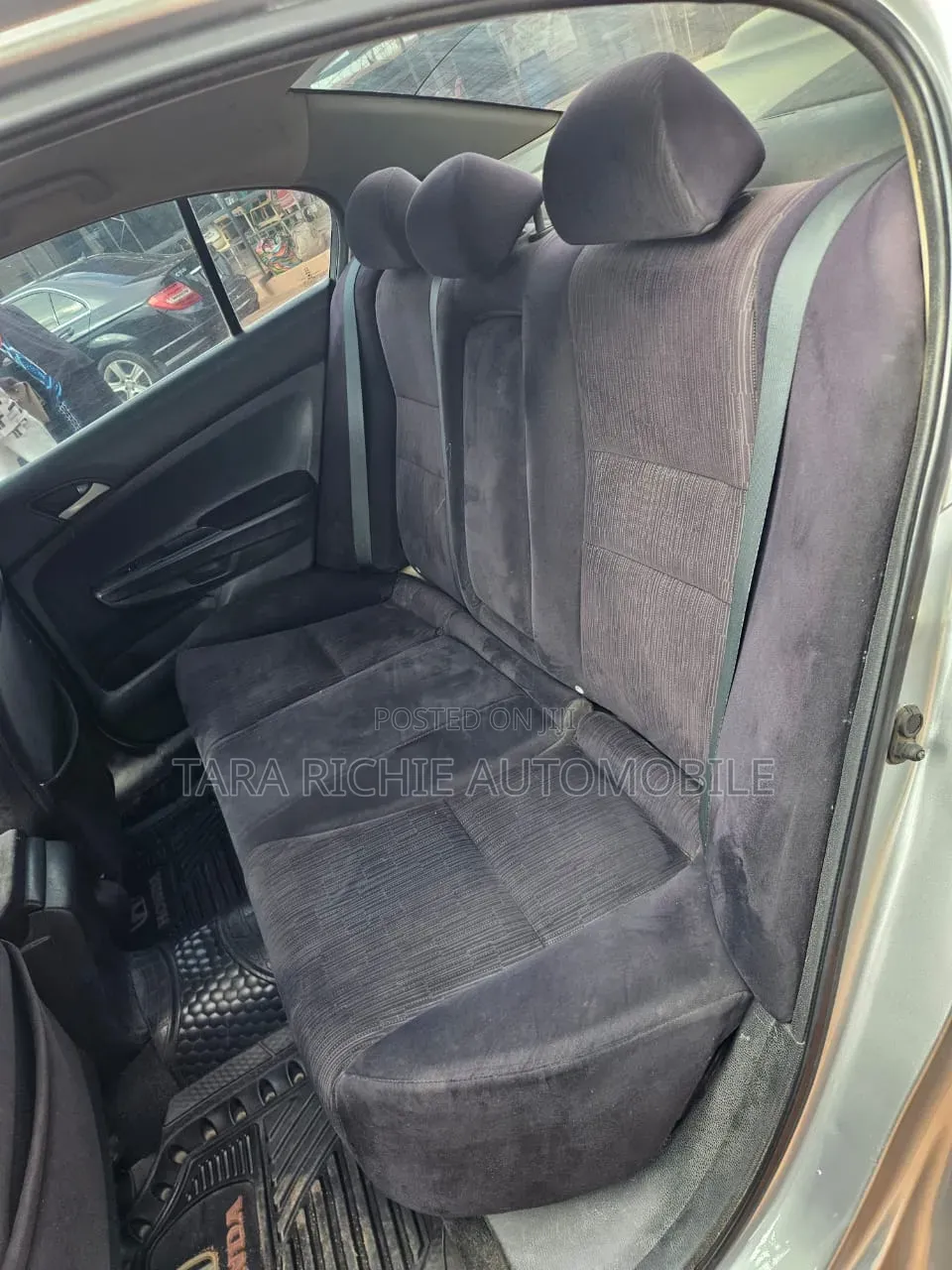 Honda Accord 2011 Silver