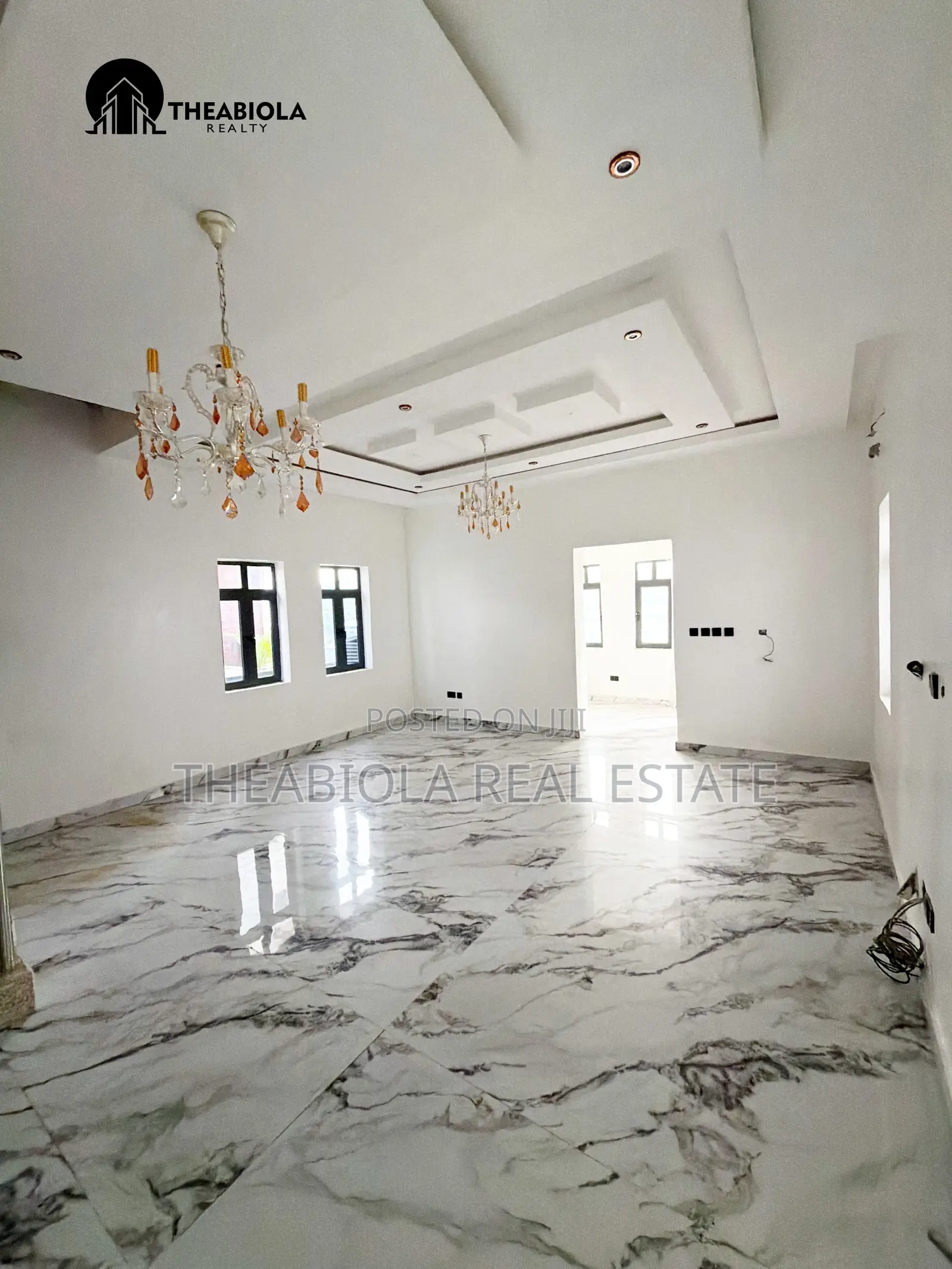 4bdrm Duplex in Guzape, Abuja for sale