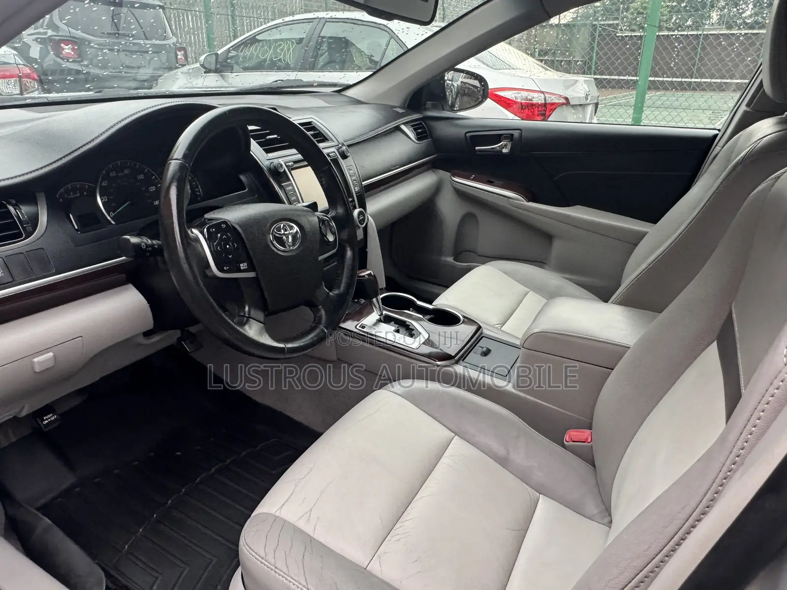 Toyota Camry XLE 4dr Sedan (3.5L 6cyl 6A) 2014 Silver