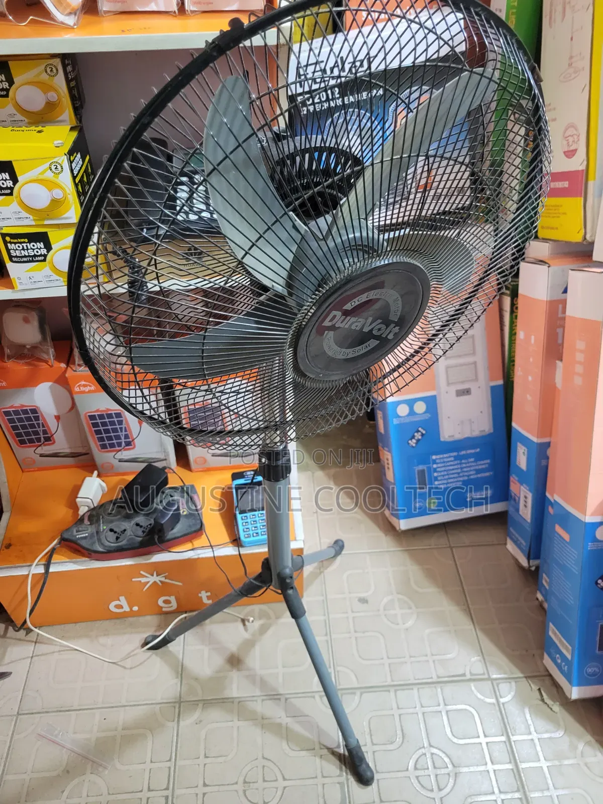 Brand New Duravolts 16solar Fan