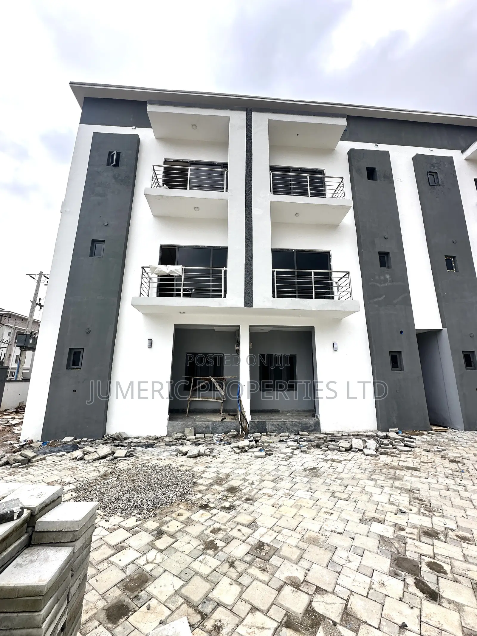 4bdrm Townhouse / Terrace in Katampe (Main) for rent