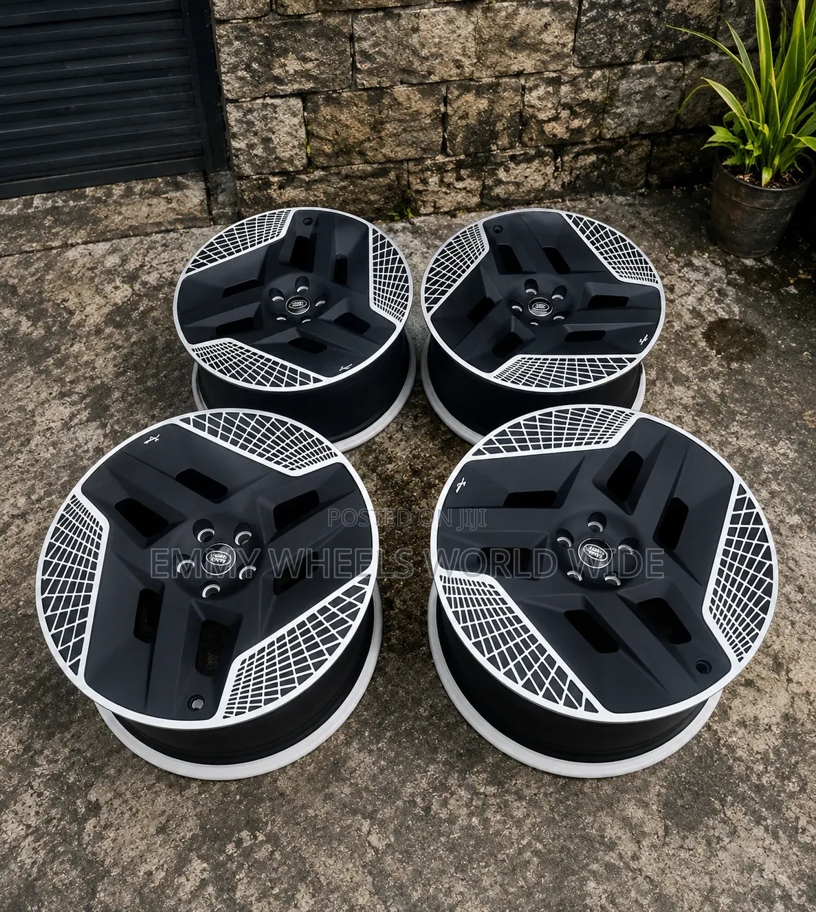 2026 Ranger Rover Rim Black Wirh Net Face Available in Stock