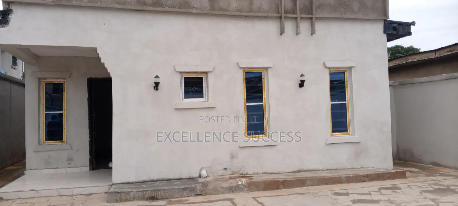 2bdrm Bungalow in Governor Ikotun, College for sale