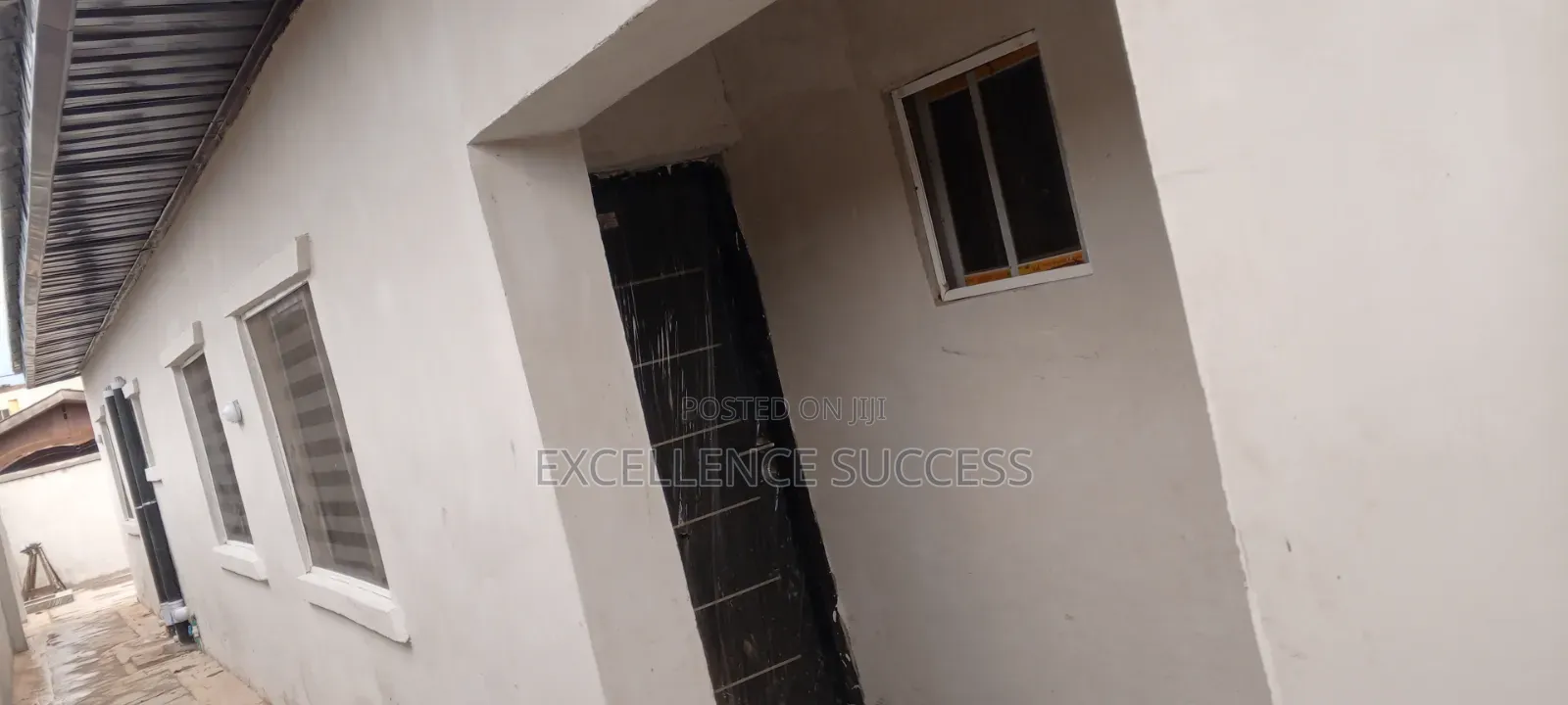 2bdrm Bungalow in Governor Ikotun, College for sale