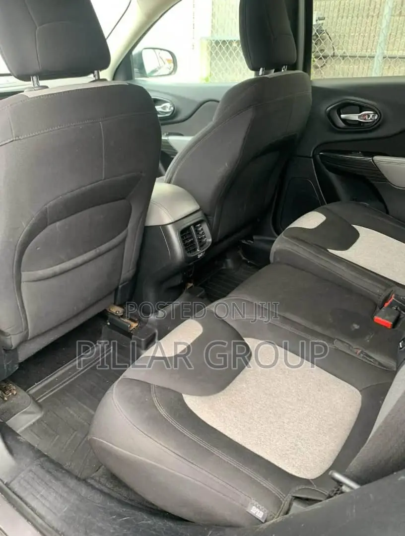 Jeep Cherokee 2015 Gray