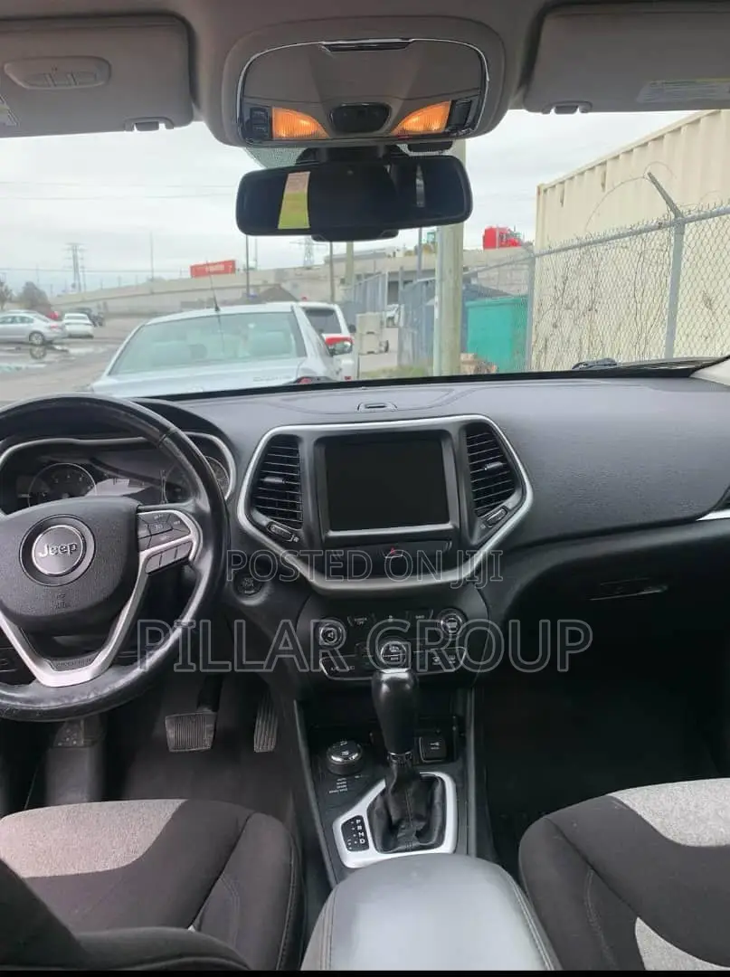 Jeep Cherokee 2015 Gray
