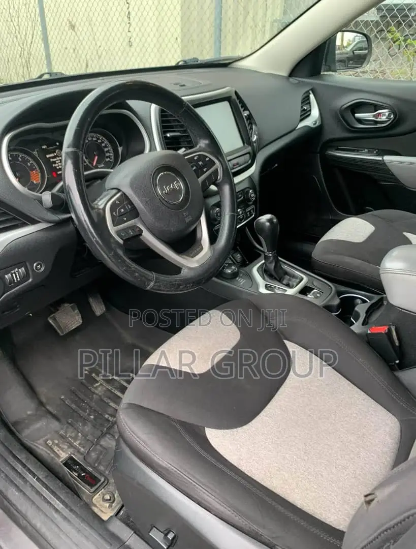 Jeep Cherokee 2015 Gray