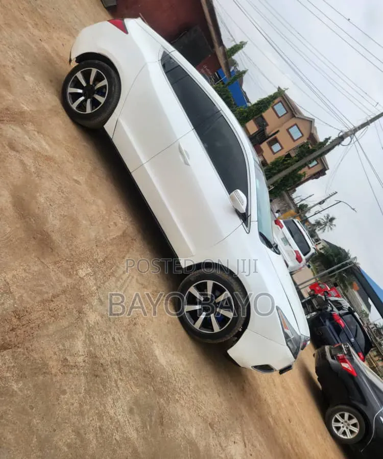 Acura ZDX Base AWD 2012 White