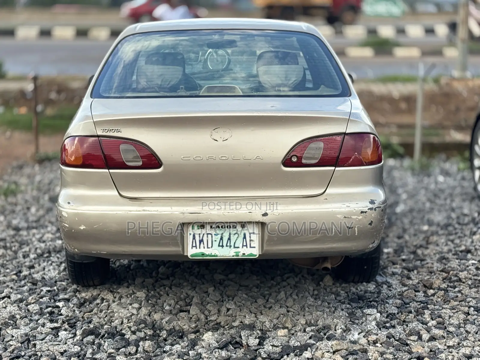 Toyota Corolla 2000 Gold