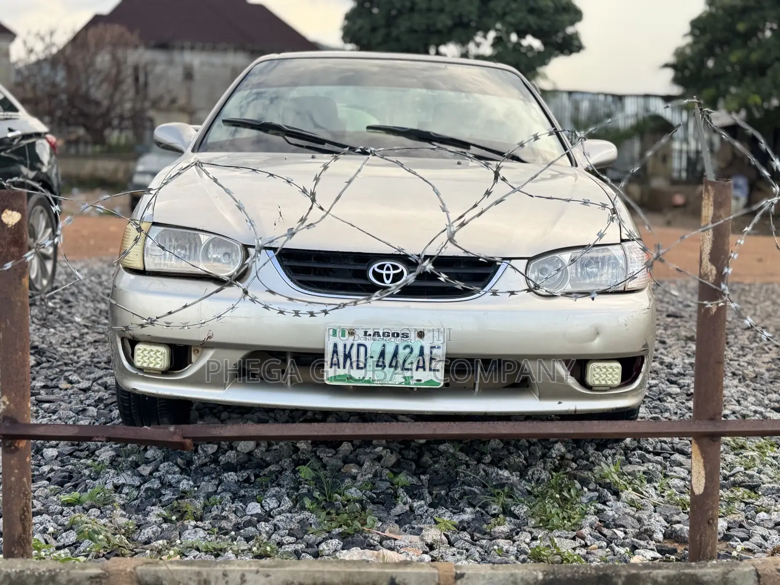 Toyota Corolla 2000 Gold