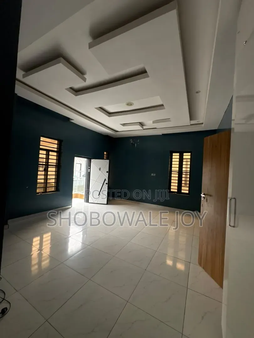 1bdrm Shared Apartment in Ikota Villa,Lekki for rent