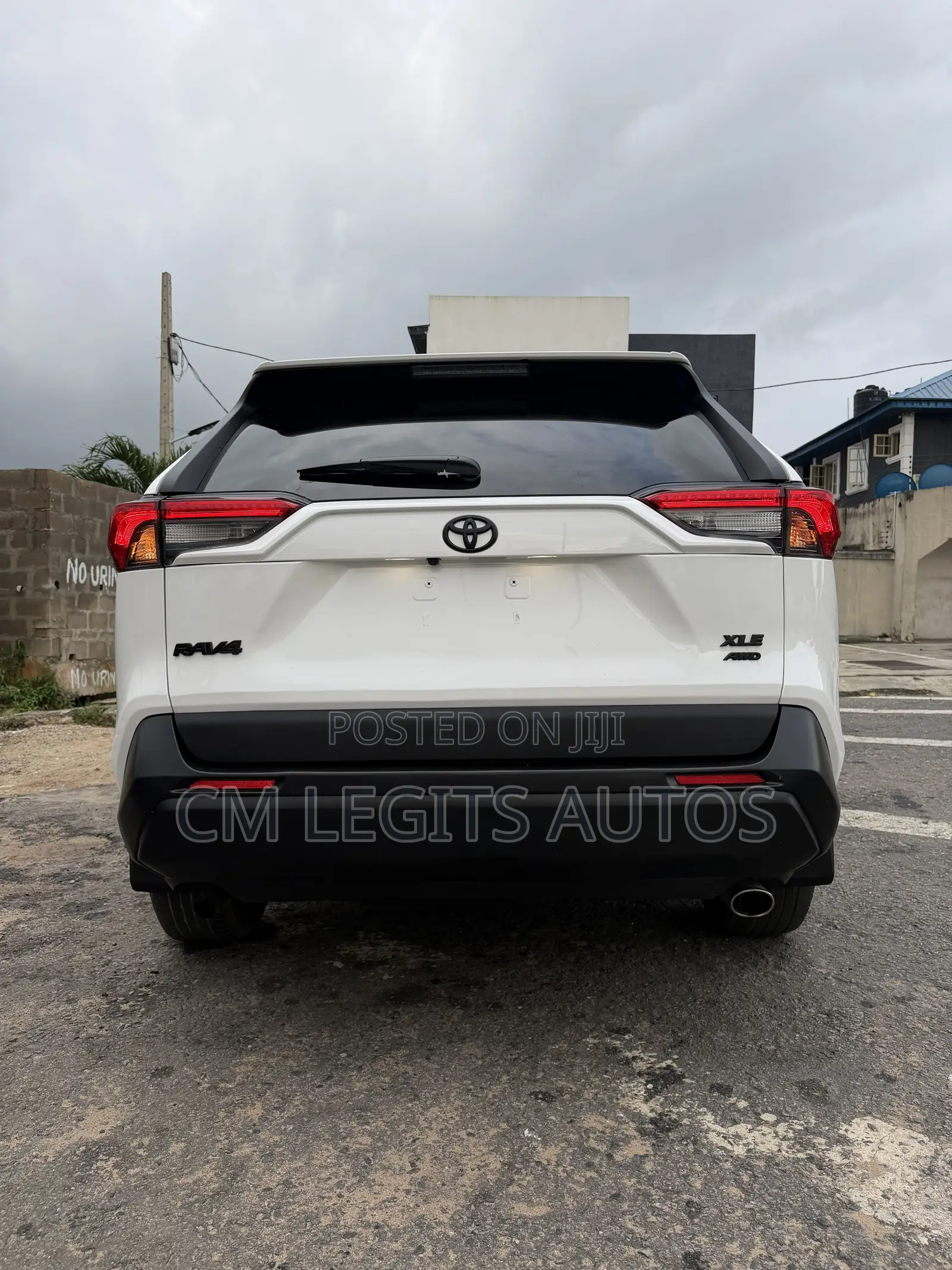 Toyota RAV4 XLE AWD 2020 White