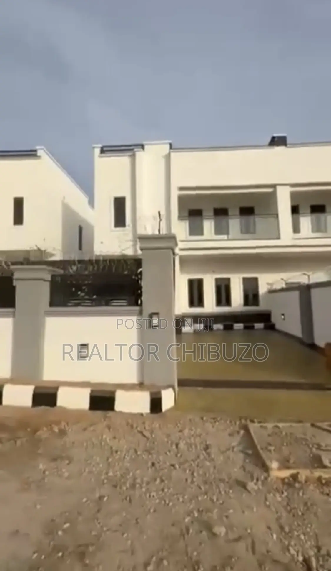 4bdrm Duplex in Abuja Top Realty, FHA for sale