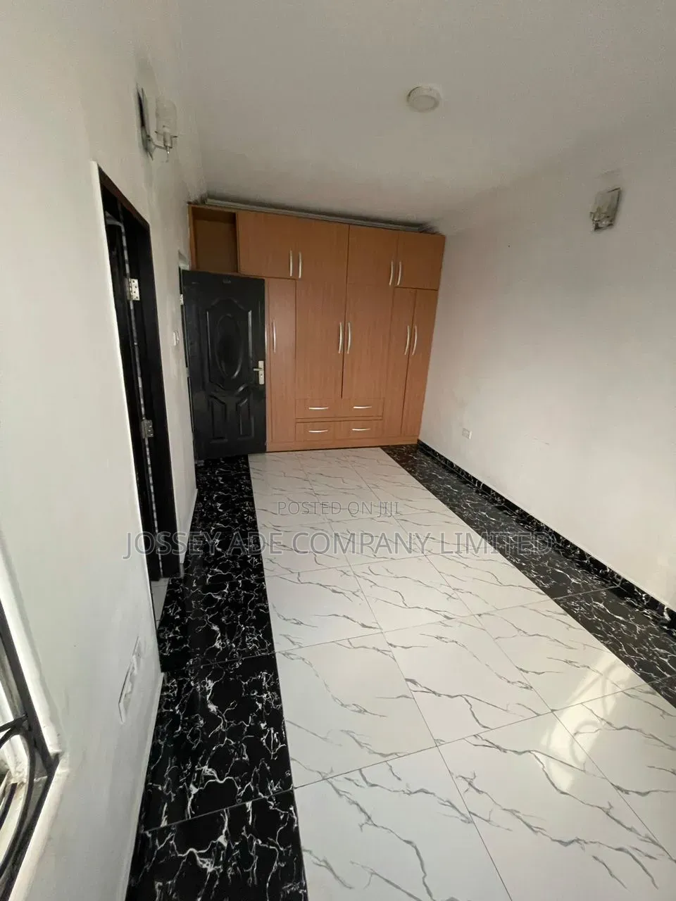Furnished 2bdrm Block of Flats in Ikate for sale