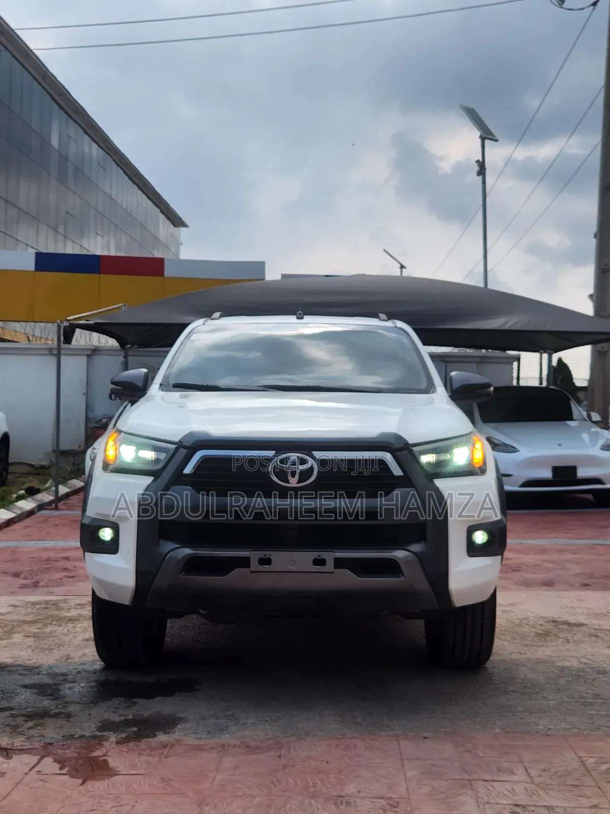 Toyota Hilux 2022 White
