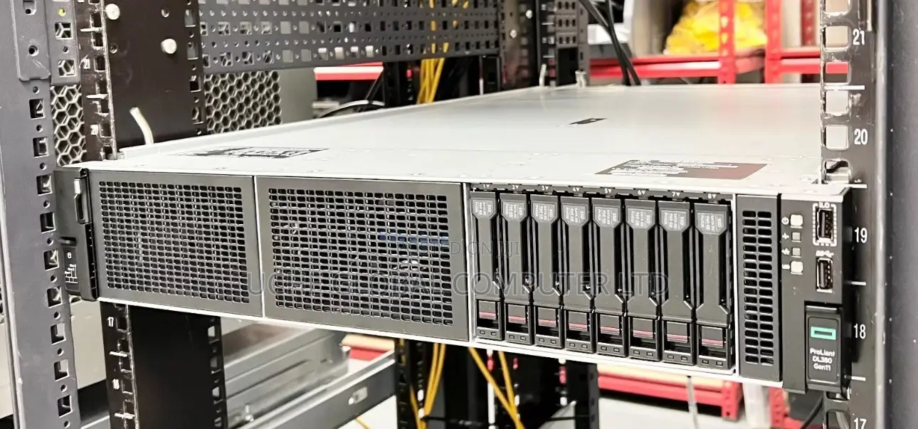 Server HP ProLiant DL380 Gen11 64GB Intel Xeon SSD 2T