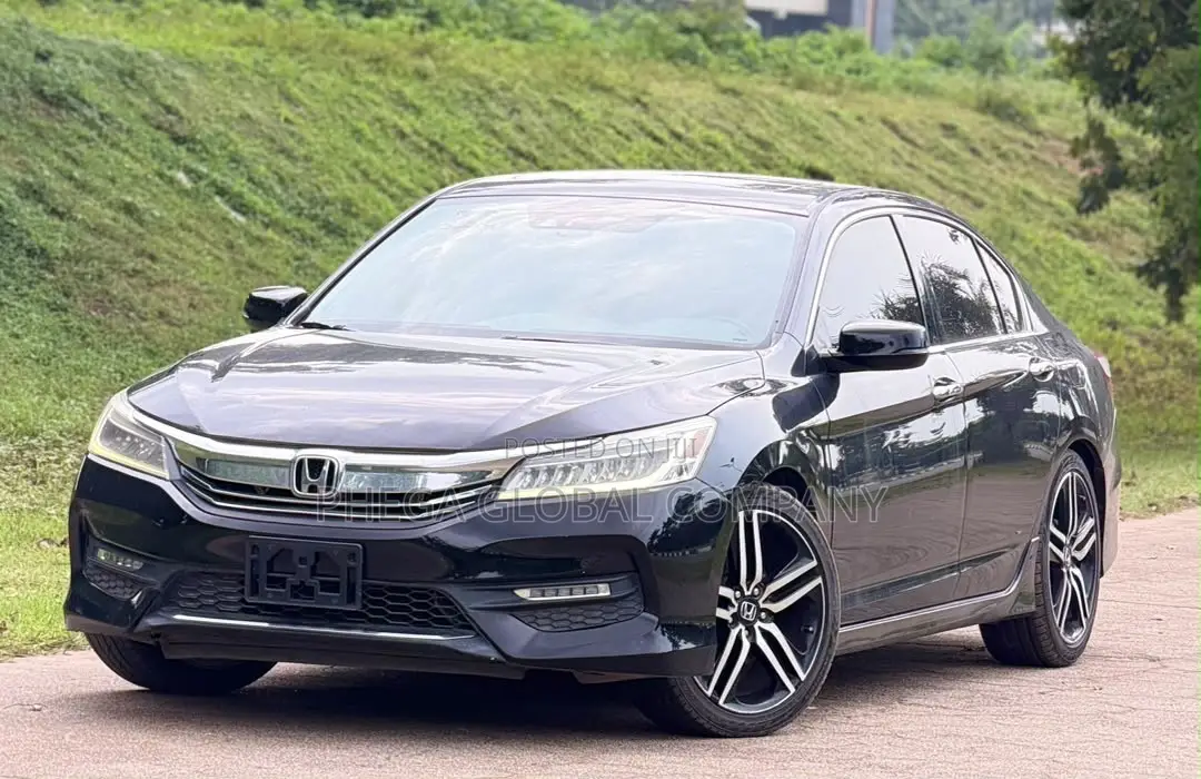 Honda Accord Touring 4dr Sedan FWD (3.5L 6cyl 6A) 2016 Black