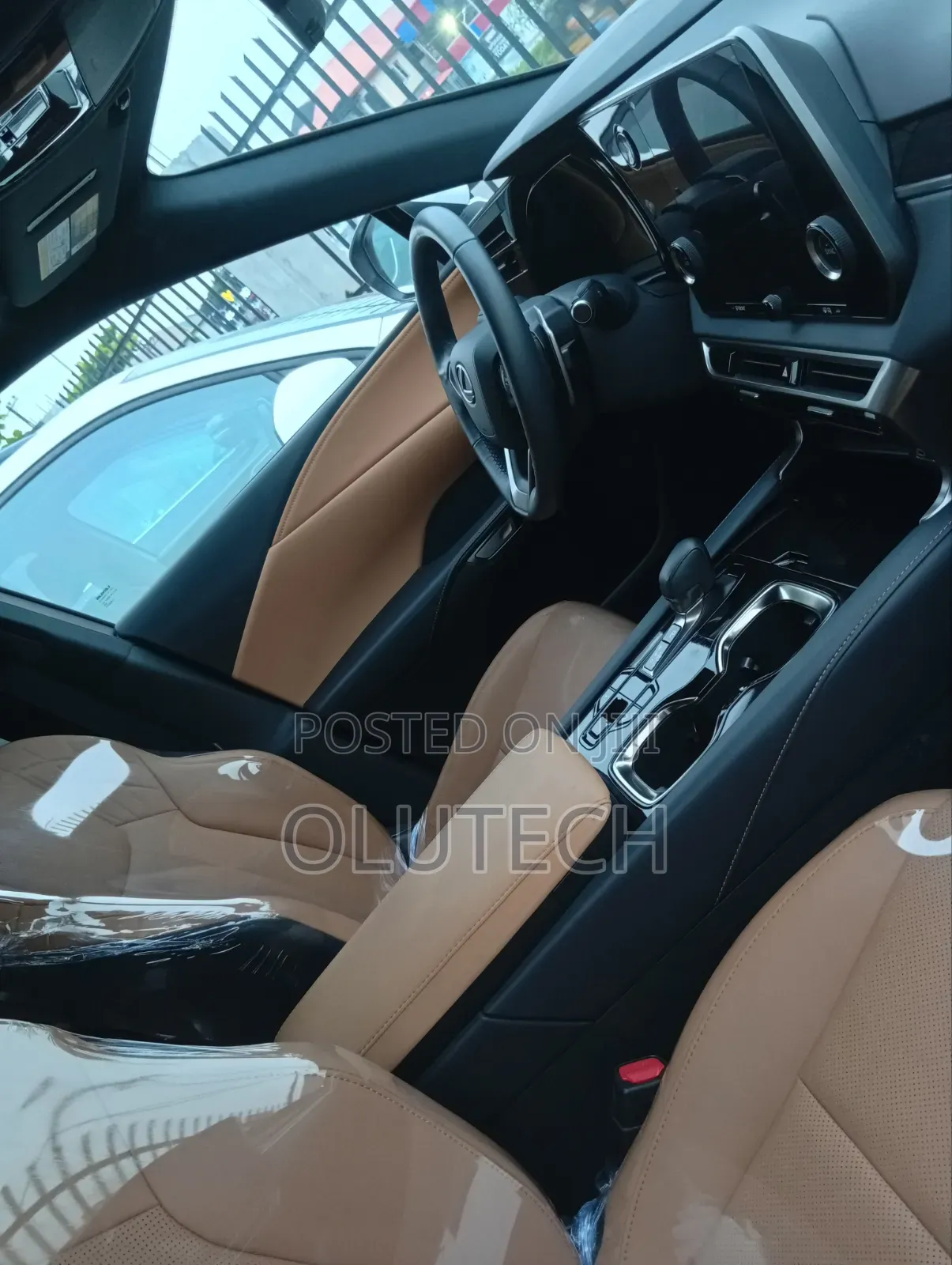 Lexus RX 2024 White