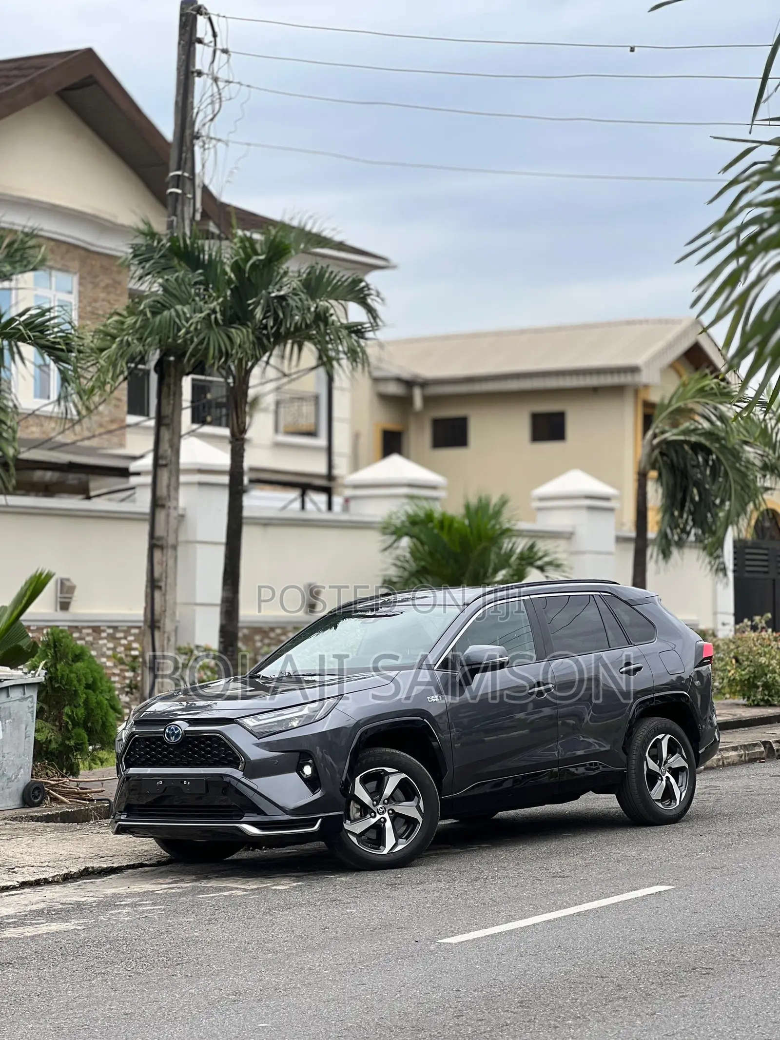 Toyota RAV4 2024 Gray