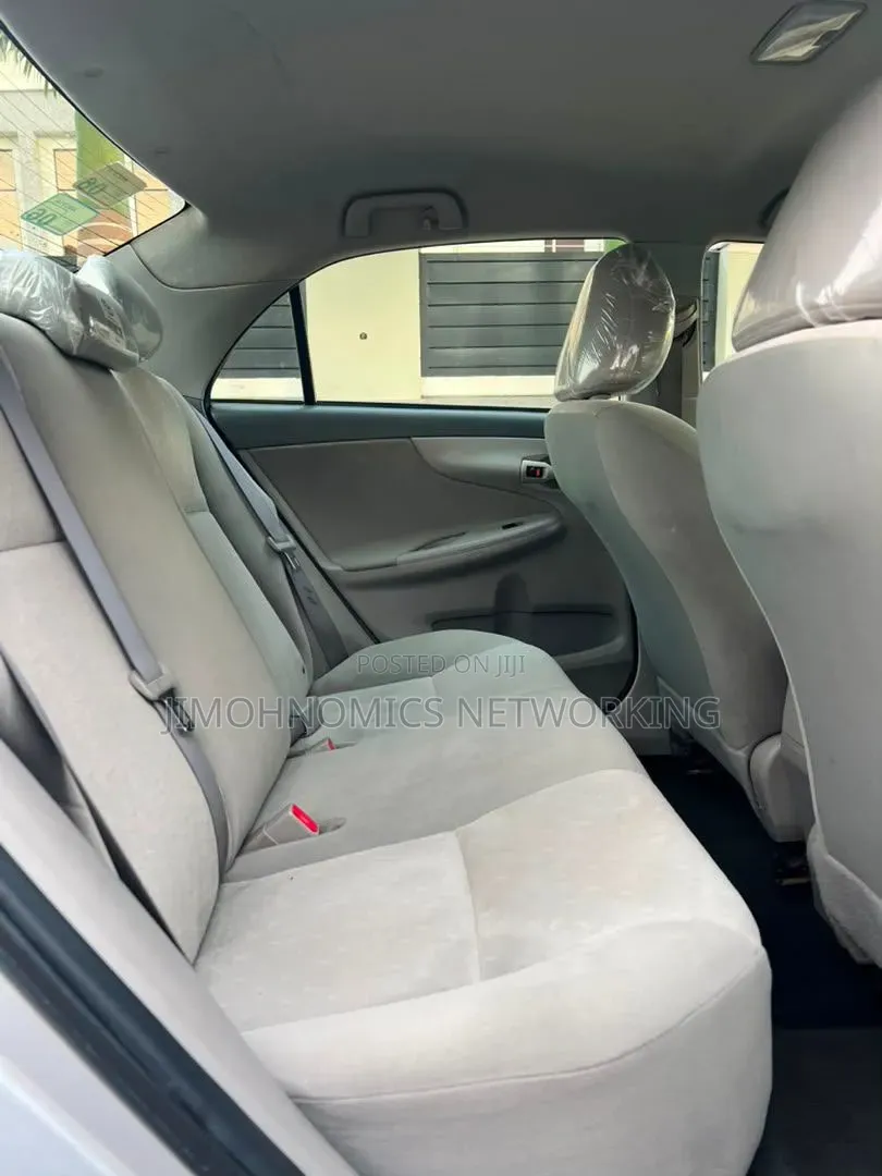 Toyota Corolla 2008 Gray