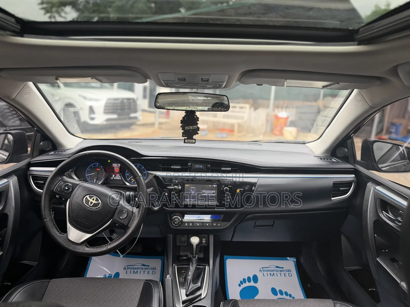 Toyota Corolla 2015 Black