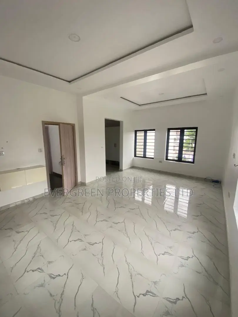 4bdrm Townhouse / Terrace in Adeola Odeku for rent