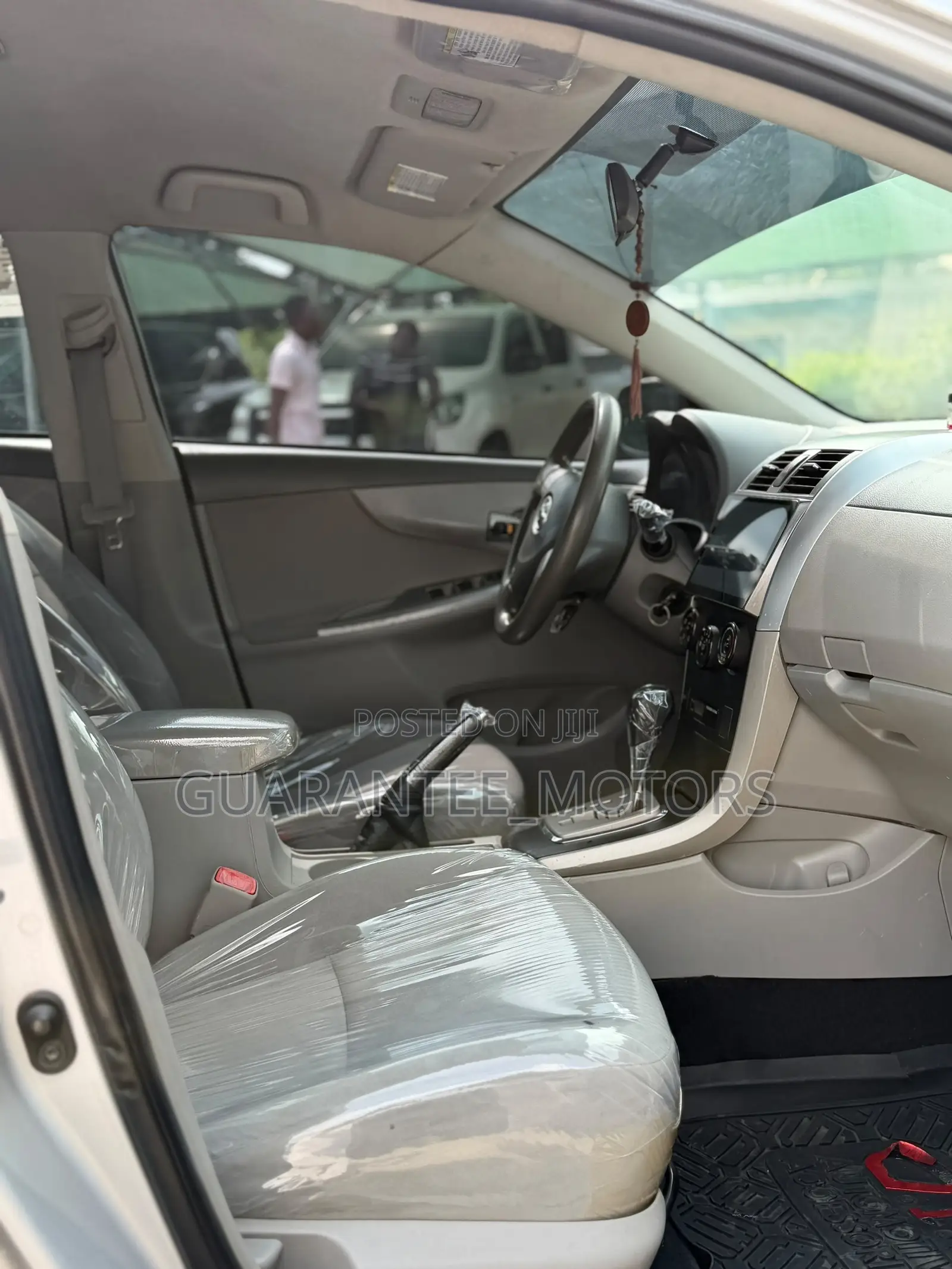 Toyota Corolla 2010 Silver