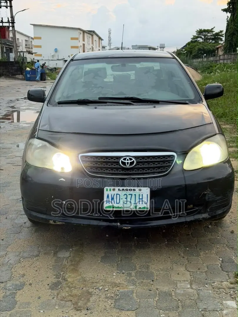 Toyota Corolla LE 2005 Black