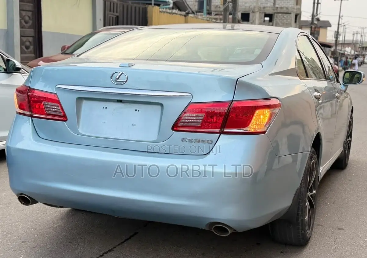 Lexus ES 350 2010 Blue