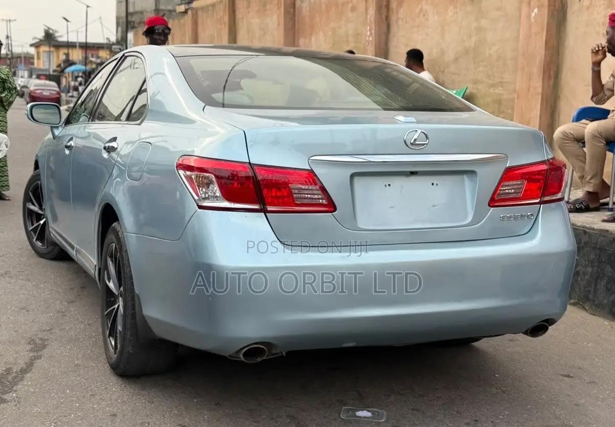 Lexus ES 350 2010 Blue