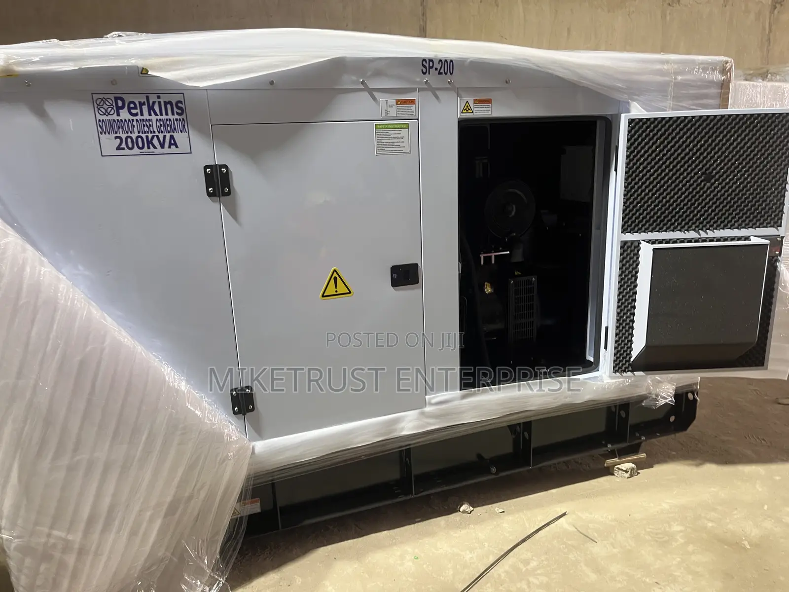 Perkins Soundproof 200kva Diesel Generator