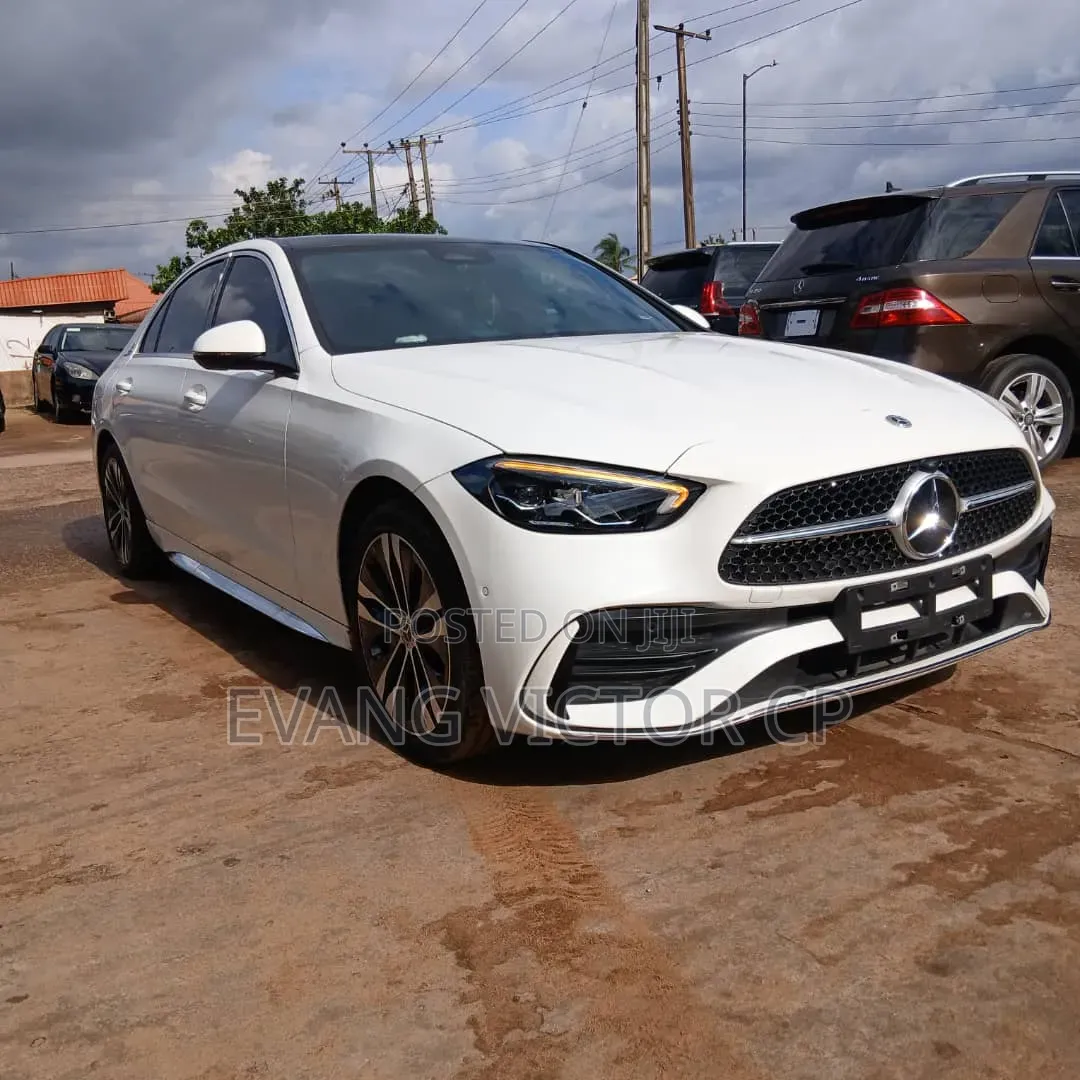 Mercedes-Benz C300 2023 White