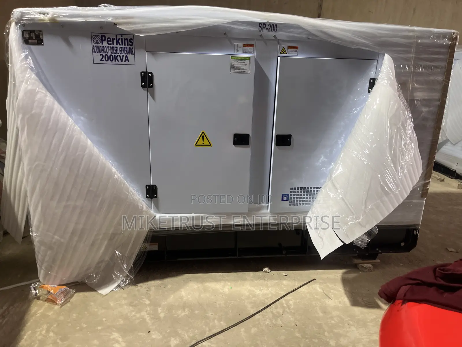 Perkins 200kva Stamford Soundproof Generator